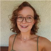 Englisch-, Deutsch-, Mathe- und Informatikunterricht, je nach deinem Wunsch :)